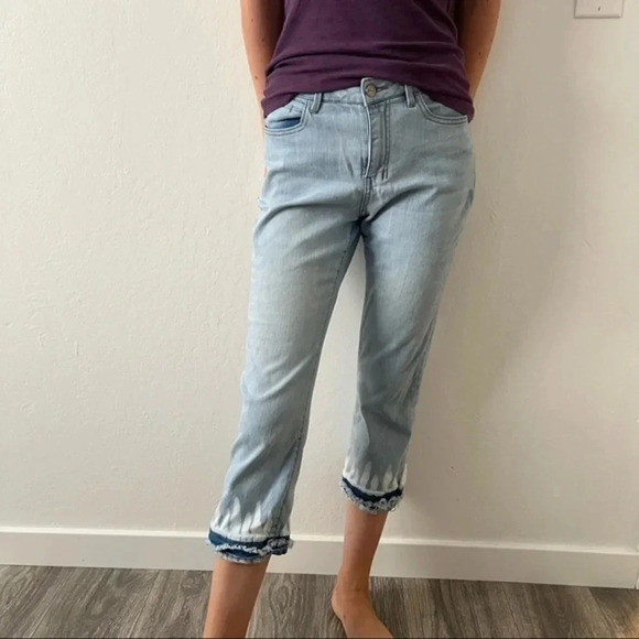 DKNY Denim Capris - Picture 5 of 5
